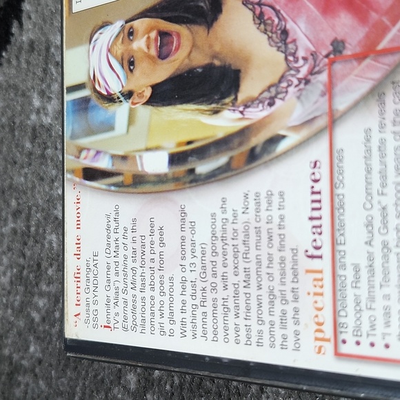 13 GOING ON 30 SPECIAL EDITION & 13 GOING ON 30 FUN & FLIRTY EDITION DVD BUNDLE - Picture 5 of 13